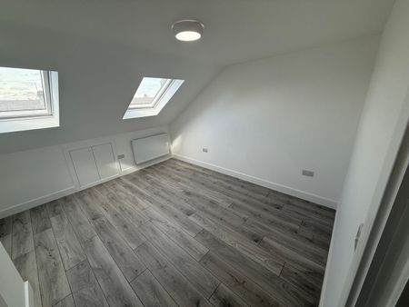 5 Bed Terraced House, Bulwer Road, N18 - Photo 3