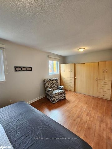 Detached Home For Lease | S8128348 - Photo 3