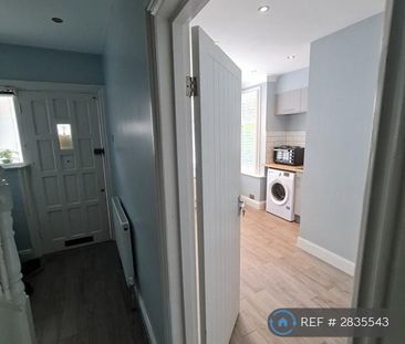 Studio to rent - Photo 5