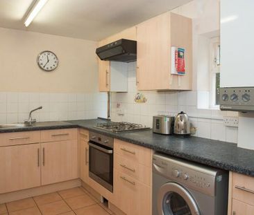 4 bedroom house to rent - Photo 2