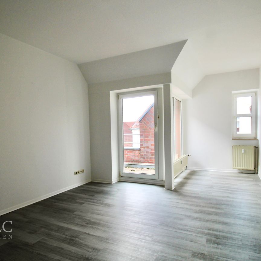 RESERVIERT! **Gemütliche Dachgeschosswohnung im Herzen der Hagenower Innenstadt** - Foto 1