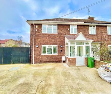 Radlix Road, Leyton E10, London - Photo 1