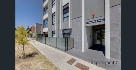 CONTEMPORARY TWO BEDROOM APARTMENT - Photo 4