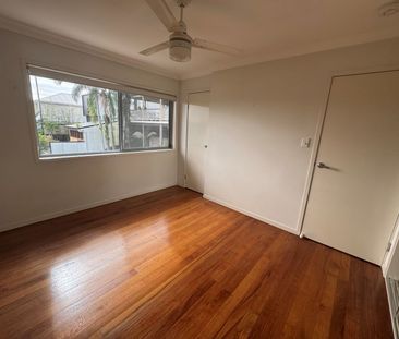 Modern Inner-West Townhouse - Photo 3