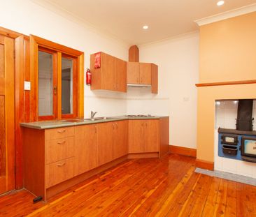 2 BEDROOM APARTMENT - Photo 2