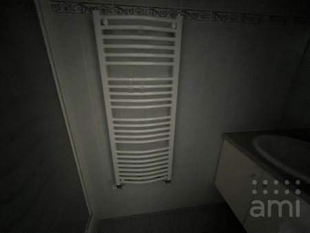 BEL APPARTEMENT T4 JARDIN PUBLIC - Photo 2