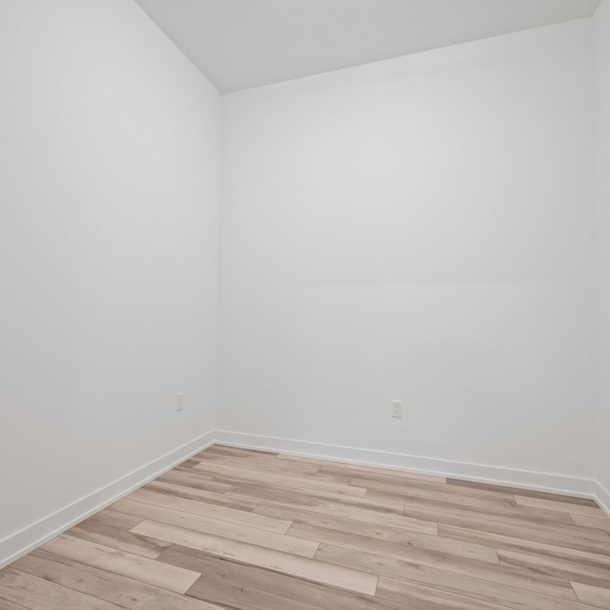 For Lease - 15 Richardson Street Unit# 204, Toronto, Ontario - Photo 1