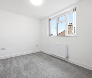 3 bedroom detached house to rent - Photo 4