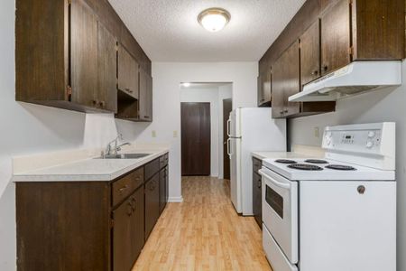 Classic Suite - 2 Bedroom - Photo 5