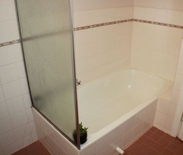 To register & apply for this property, please use this link: https:... - Photo 5