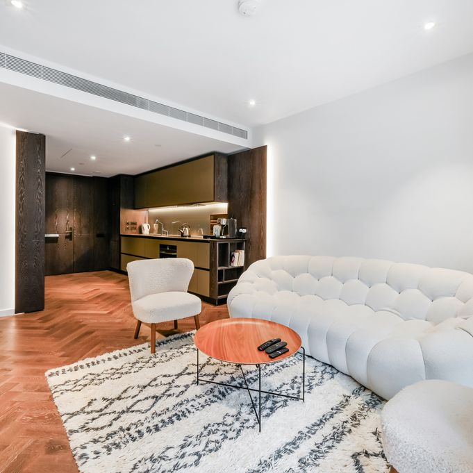 Dawson House, SW11, London - Photo 1