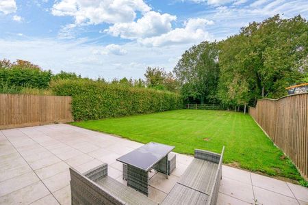 3 bedroom detached bungalow to rent - Photo 5