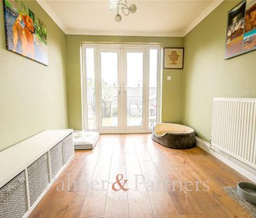 3 bedroom semi-detached house to rent - Photo 1