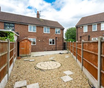2 bedroom semi-detached house to rent - Photo 4