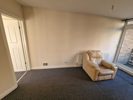 5 Bed Terraced House, Windsor Crescent, HA9 - Photo 3