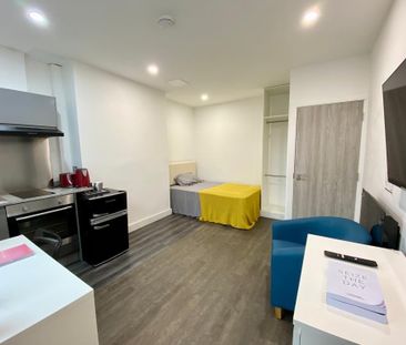 Studio to rent - Photo 1