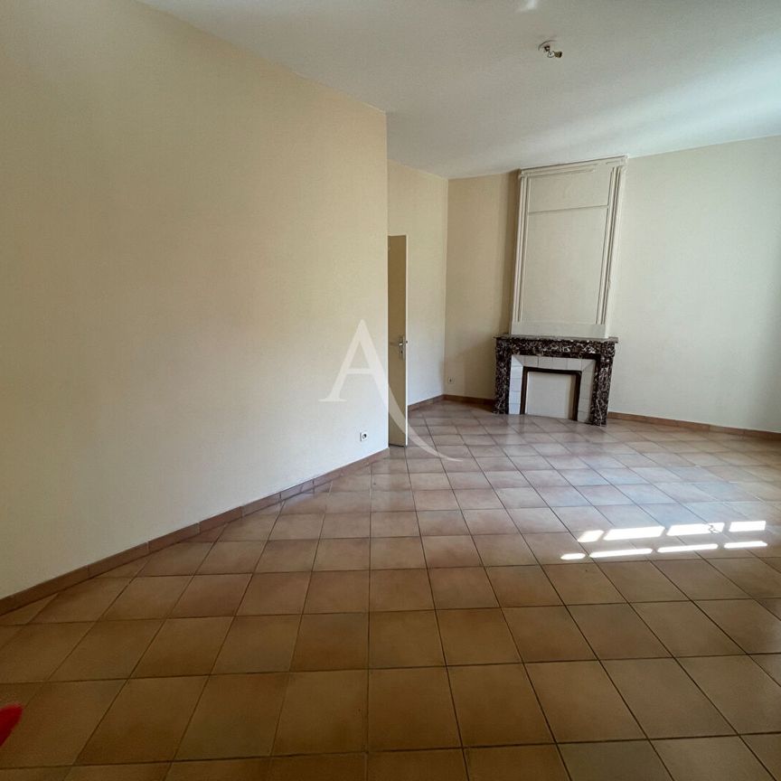 Location Appartement 2 pièces 63m² - Photo 1