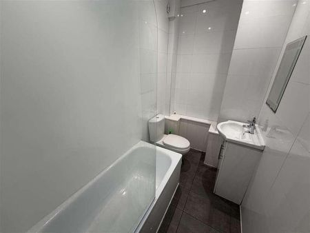 St. Martins Place, Brighton, BN2 - Photo 5