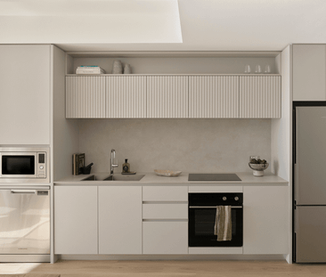 Brand-New Pet-Friendly Two-Bedroom Apartment on 22nd Floor – Reduce... - Photo 4