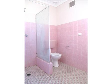 1 bedroom unit - Photo 3