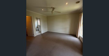 11 Oakbank Drive, Mount Helen for lease - Photo 3