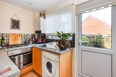 1 bedroom end of terrace house to rent - Photo 4