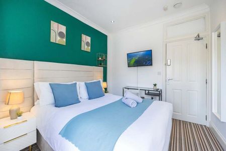 5 bedroom flat share to rent - Photo 4