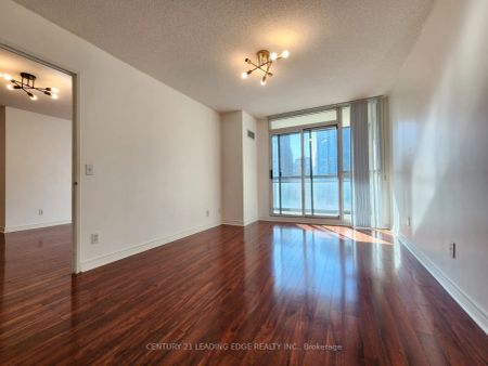 18 Parkview Avenue #807 - Photo 4