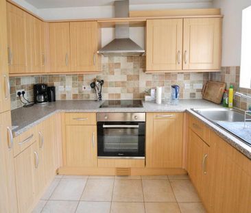 1 bedroom ground floor maisonette to rent - Photo 5