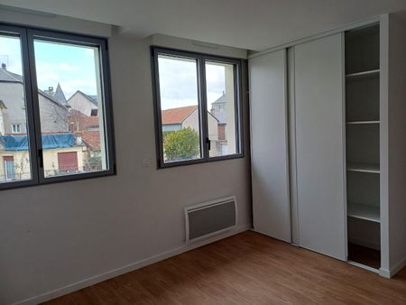 location Appartement T2 DE 52.05m² À LANNEMEZAN - Photo 2