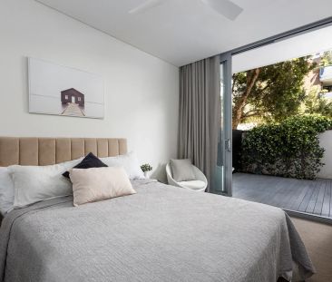 Furnished Townhouse with Generous Space and Private Outdoor Living - Photo 2