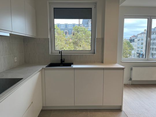 Energiezuinig gerenoveerd app. met terras op top ligging! - Foto 1