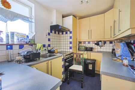 Winstanley Estate, London, SW11 2EW - Photo 4