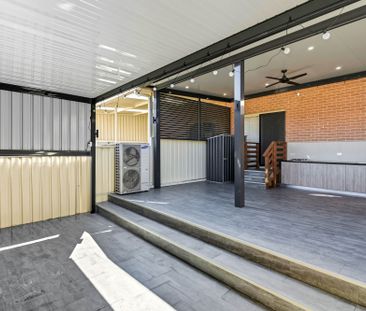 MODERN FOUR BEDROOM HOME IN GREAT LOCATION! - Photo 1