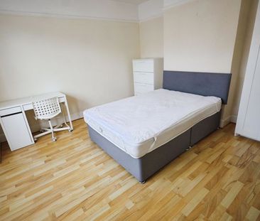 Moordown, Bournemouth - Photo 3