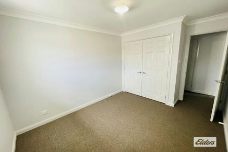 Near New Luxury house with 4 Bedrooms plus STUDY - Photo 5