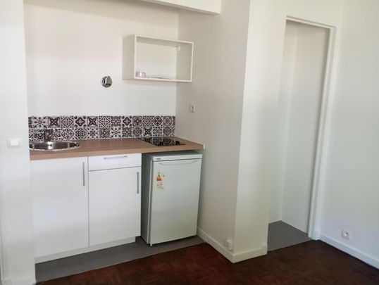 Appartement 1 pièces 20m2 MARSEILLE 9EME 530 euros - Photo 1