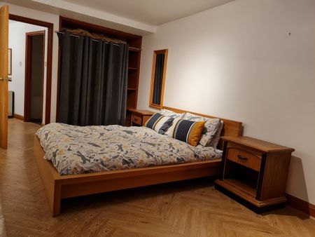 1 Bed Flat, Shad Thames, SE1 - Photo 3