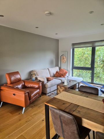 2 Bed Flat, Benyamin Apartments, SE16 - Photo 2