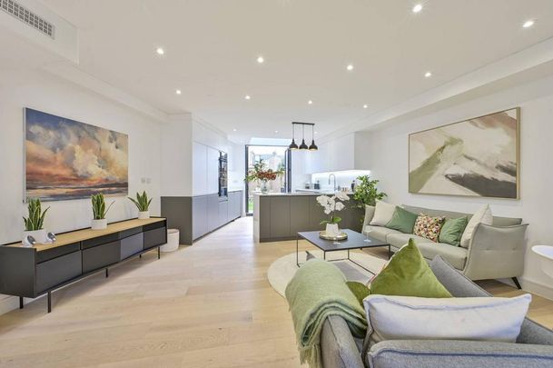 3 bedroom maisonette to rent - Photo 1