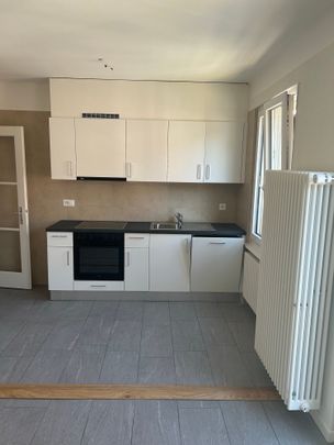 Charmant appartement de 2,5 pièces avec balcon à Vallorbe - Photo 1