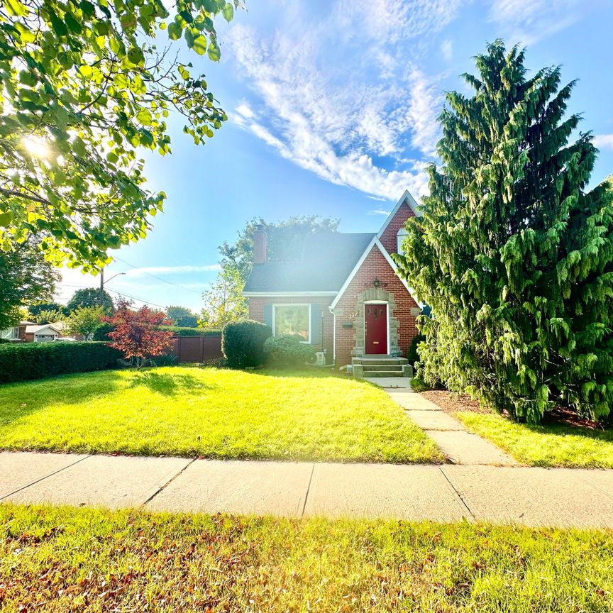 For Lease - 117 Queensway Drive, Brantford, Ontario - Photo 1