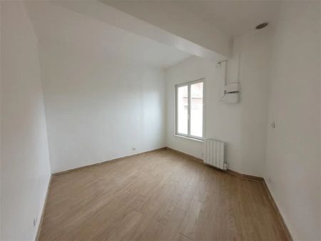 Location appartement 4 pièces - 92m² à Vieux-condé (59690) - Photo 5