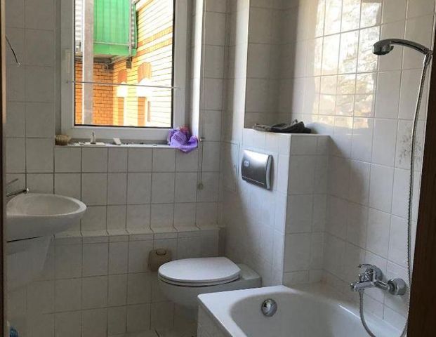 Große helle 7 Raum Wohnung mit 5 Schlafzimmern im Zentrum von Plauen - Photo 1