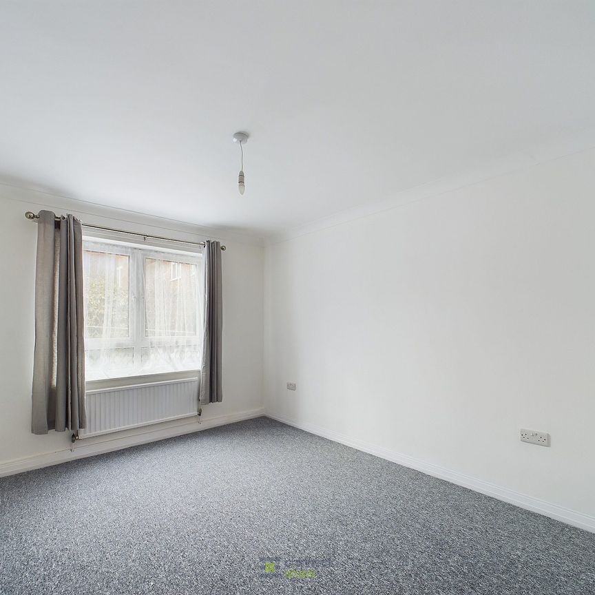 High Street, Crown Court, PO1 - Photo 1