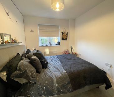 4 bedroom semi-detached house to rent - Photo 6