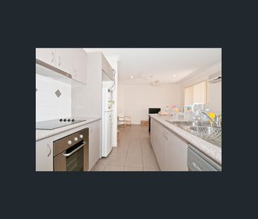 Lowset home in the heart of Calamvale - Photo 5