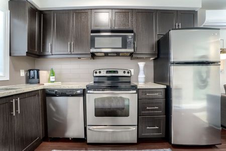 For Lease - 655 Coxwell Avenue, Toronto, Ontario - Photo 5