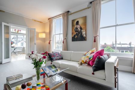 2 bedroom flat to rent - Photo 2