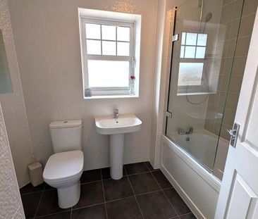 5 bedroom semi-detached house to rent - Photo 4